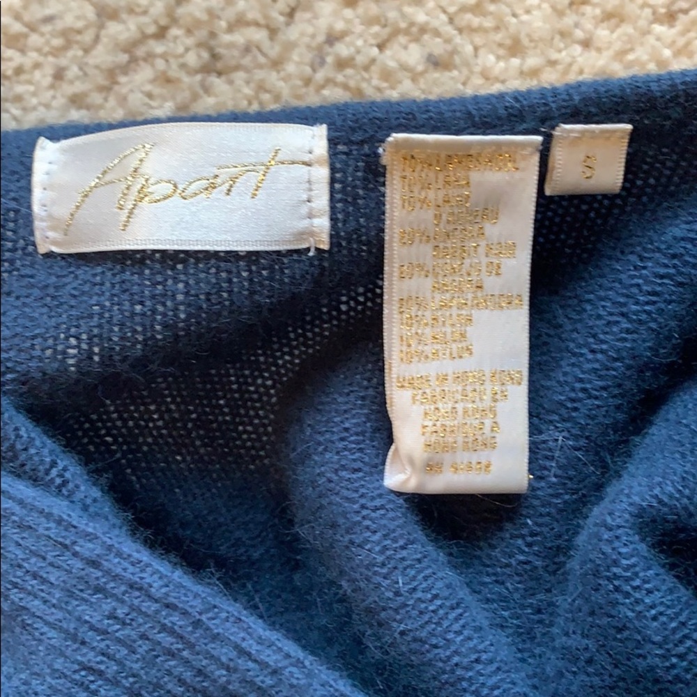 Apart sparkling sweater✨ - Picture 5 of 5